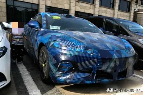 腾势Z7路试照泄露！小号Z9主打操控，三电机版成焦点